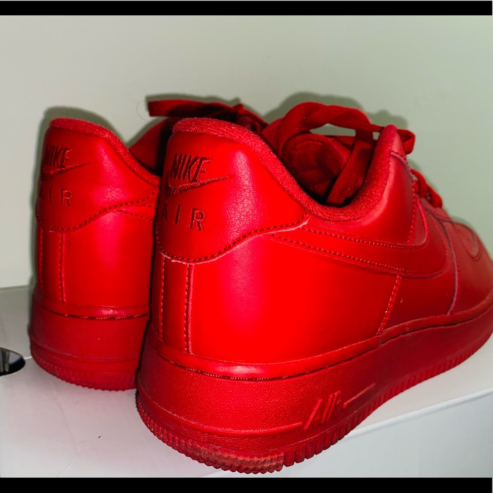 Men’s Red Lowtop Nike’s Triple Red AirForces - Picture 2 of 9